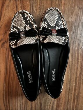 Michael Kors Black & Snake-Print Bow Loafers